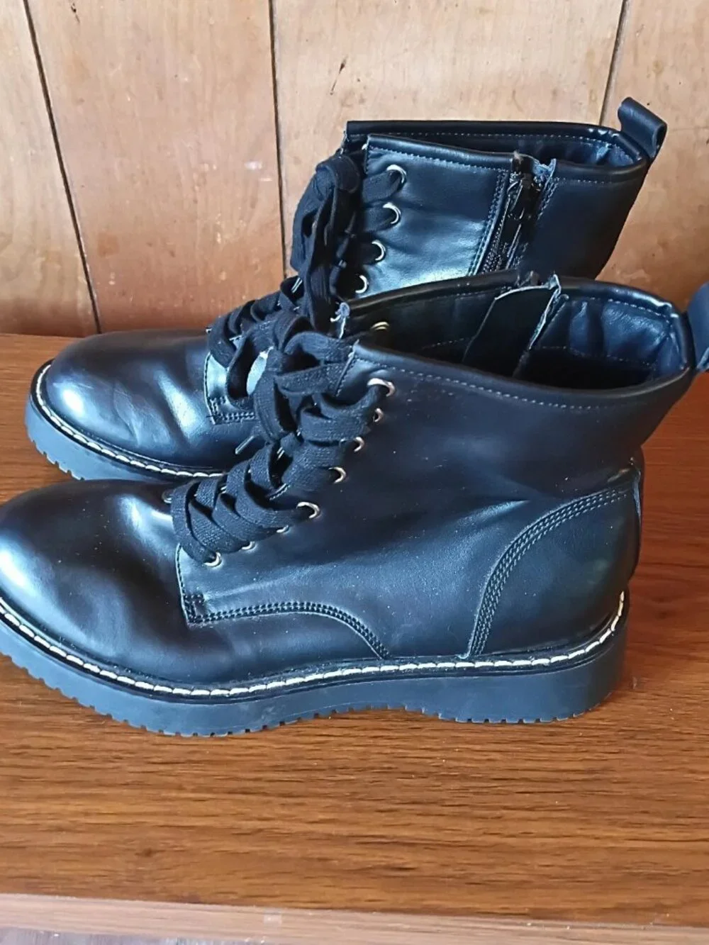 Madden Girl Black Combat Boots Women's Size 8.5M Side Zip Lace-Up